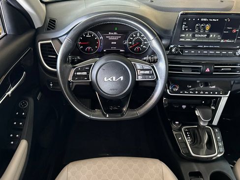 Certified 2023 Kia Seltos SX AWD/4WD image 11