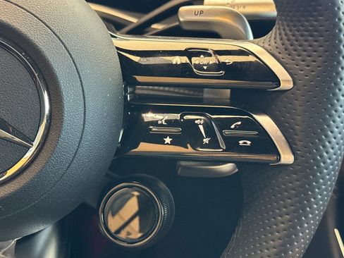 Used 2022 Mercedes-Benz SL 63 AMG 4MATIC image 36