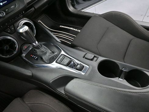 Used 2019 Chevrolet Camaro LT w/ RS Package image 24