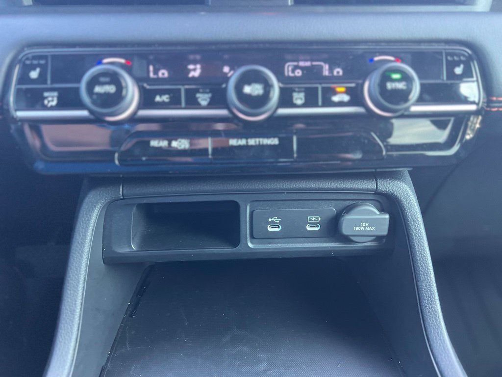 Used 2026 Honda Pilot Sport image 15