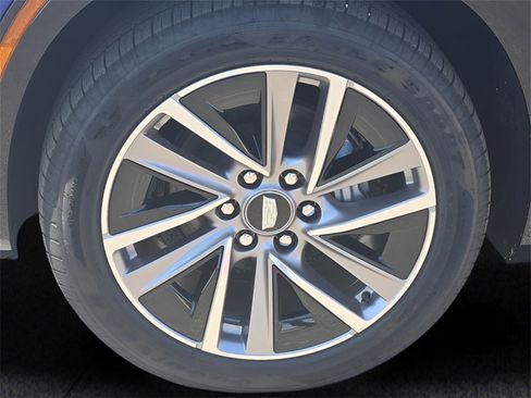 New 2026 Cadillac Vistiq Sport w/ LPO, Floor Liner Package image 9