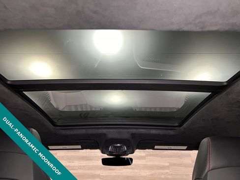 Used 2019 Lamborghini Urus image 5