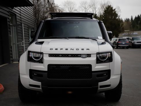 New 2026 Land Rover Defender 110 OCTA AWD/4WD image 3