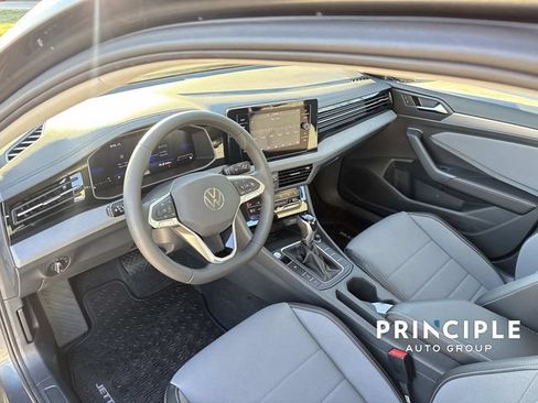 Used 2026 Volkswagen Jetta SE FWD image 11