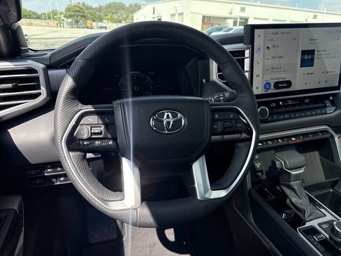 Certified 2025 Toyota Sequoia Platinum AWD/4WD image 11