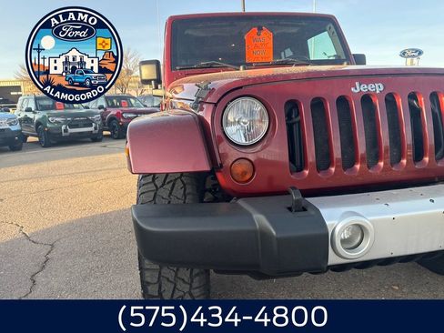 Used 2009 Jeep Wrangler Unlimited Sahara w/ Dual Top Group image 21