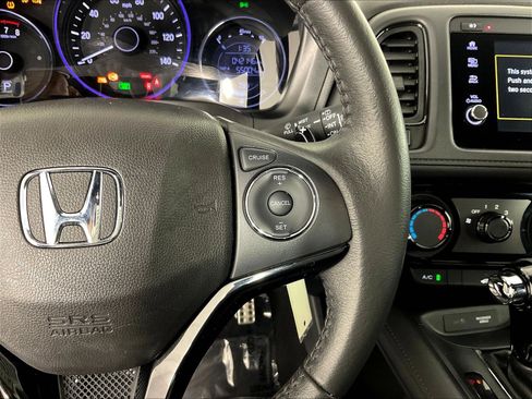Used 2020 Honda HR-V Sport image 12