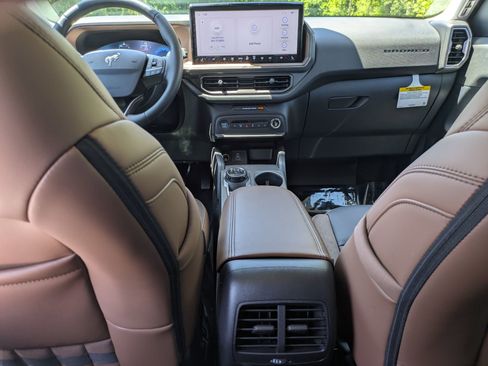 New 2025 Ford Bronco Sport Outer Banks AWD/4WD image 28