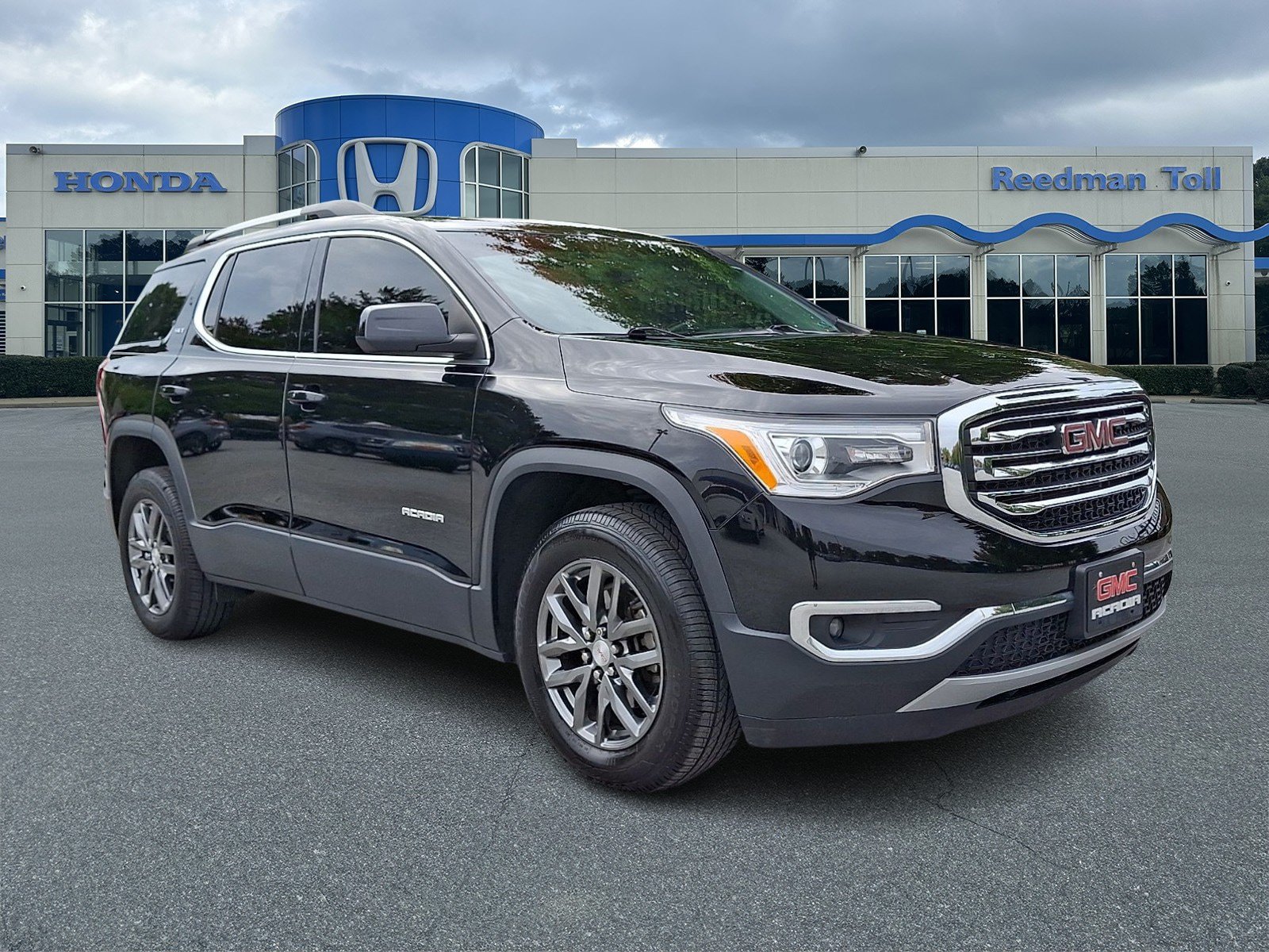 Used 2017 GMC Acadia SLT w/ LPO, Floor Liner Package AWD/4WD image 1