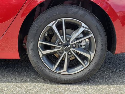 Certified 2023 Kia Forte LXS FWD image 16
