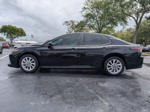 Used 2024 Toyota Camry LE w/ Convenience Package image 7