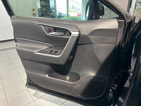 Used 2023 Toyota RAV4 XLE Premium image 25