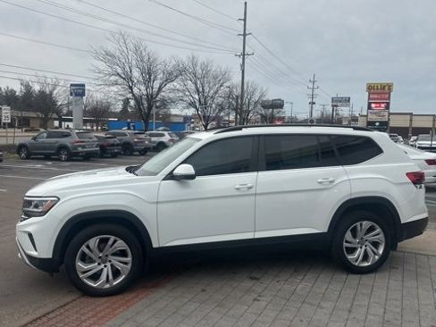Used 2023 Volkswagen Atlas SE w/ Panoramic Sunroof Package image 21
