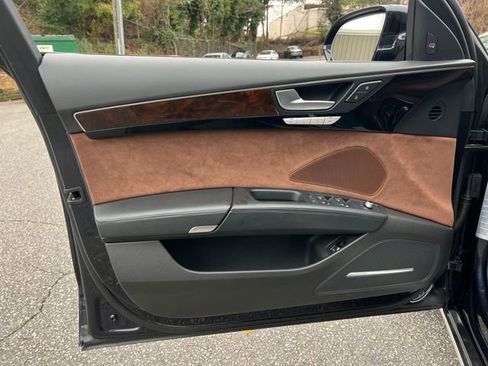 Used 2015 Audi A8 L 4.0T w/ Premium Package image 10