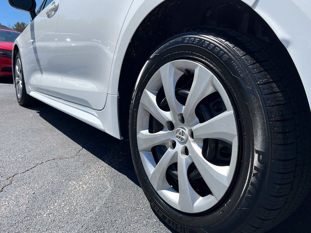 Used 2023 Toyota Corolla LE FWD image 13