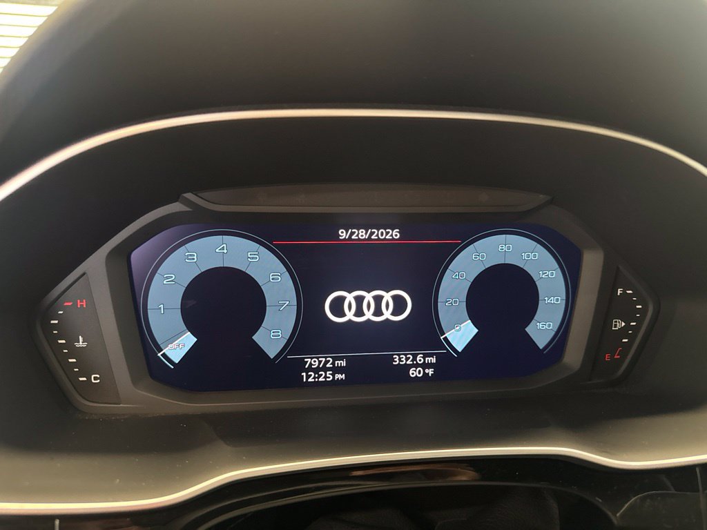 Used 2025 Audi Q3 2.0T Premium w/ Convenience Package AWD/4WD image 2