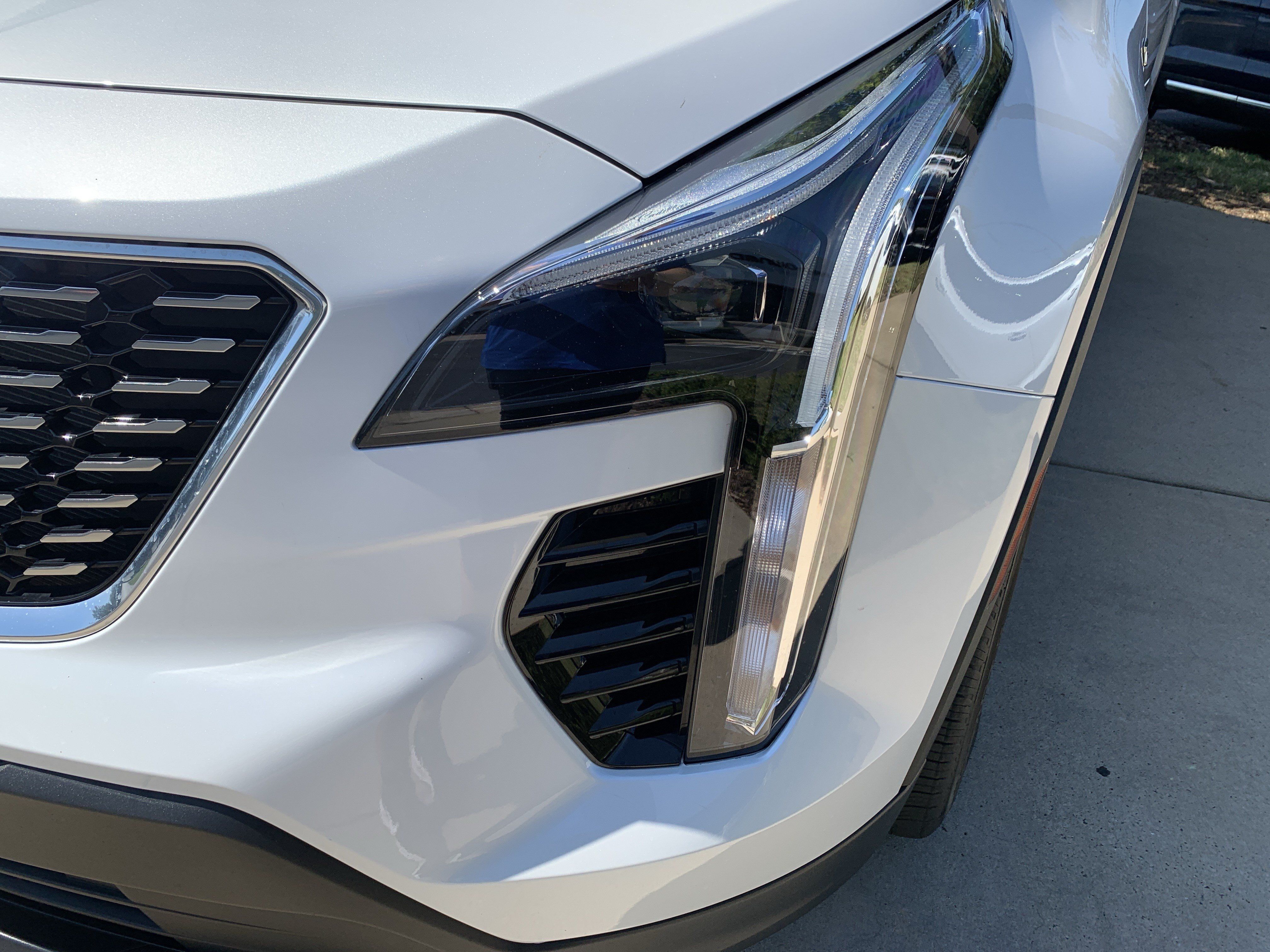 Used 2023 Cadillac XT4 Luxury w/ Cold Weather Package FWD image 6