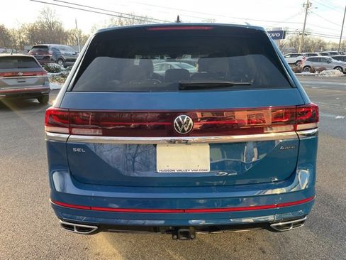 Certified 2025 Volkswagen Atlas SEL Premium R-Line image 3