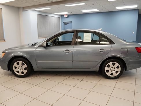Used 2009 Hyundai Sonata GLS image 2