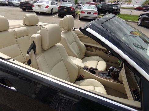 Used 2009 BMW 328i Convertible RWD image 9