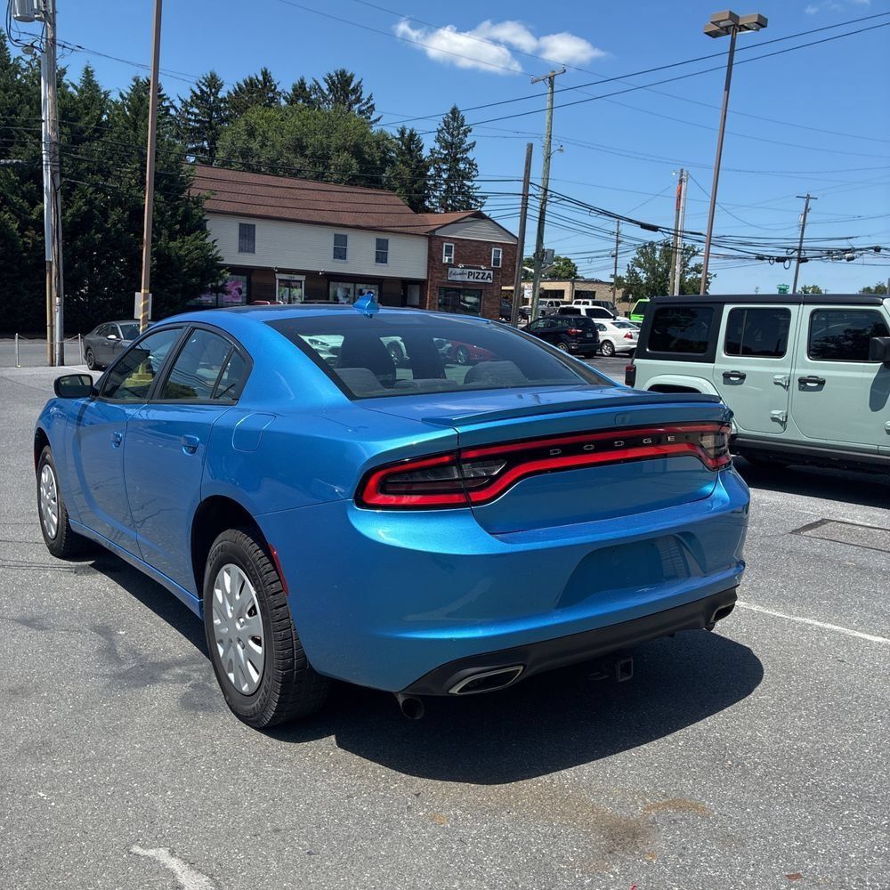 Used 2016 Dodge Charger SXT w/ Rallye Group RWD image 4