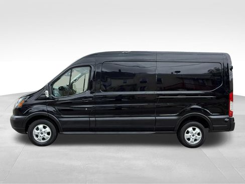 Used 2018 Ford Transit 250 148 Medium Roof RWD image 8
