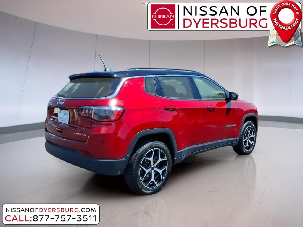 Used 2025 Jeep Compass Limited AWD/4WD image 3
