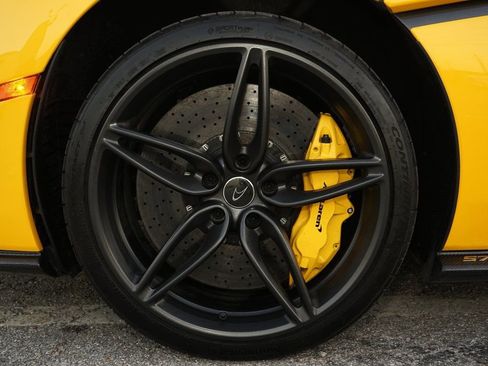 Used 2016 McLaren 570S Coupe image 32