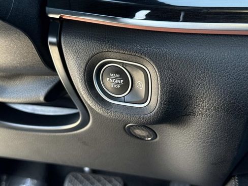 Used 2023 Mercedes-Benz GLS 450 4MATIC image 35