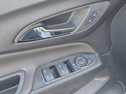Certified 2024 Chevrolet Equinox LT FWD image 12