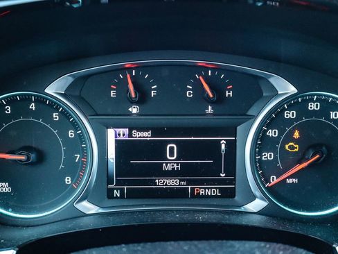 Used 2019 Chevrolet Traverse LT image 18