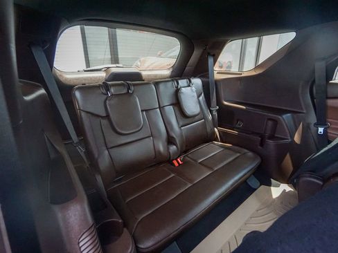 Used 2021 Ford Explorer King Ranch w/ Premium Technology Package image 39