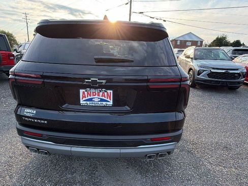 New 2026 Chevrolet Traverse LT w/ Driver Confidence Package FWD image 9