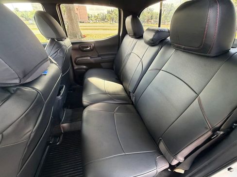 Used 2019 Toyota Tacoma TRD Sport w/ Technology Package AWD/4WD image 44