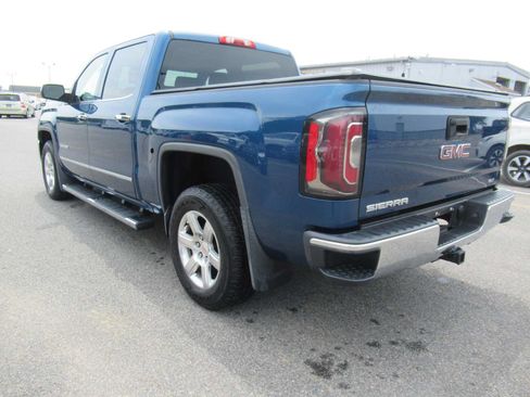 Used 2017 GMC Sierra 1500 SLT w/ Suspension Package, Off-Road AWD/4WD image 7