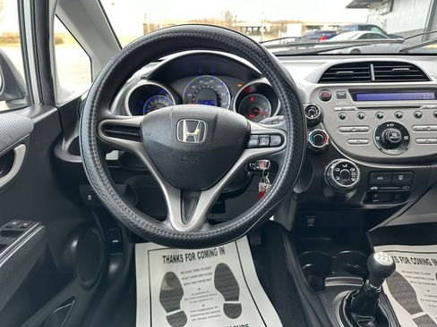 Used 2011 Honda Fit image 27