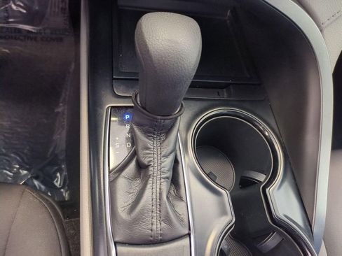 Used 2019 Toyota Camry FWD image 19