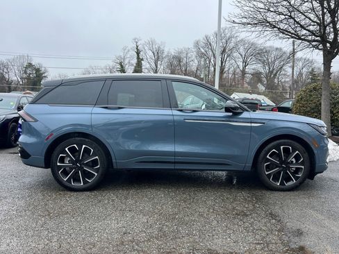 New 2026 Lincoln Nautilus Reserve image 3