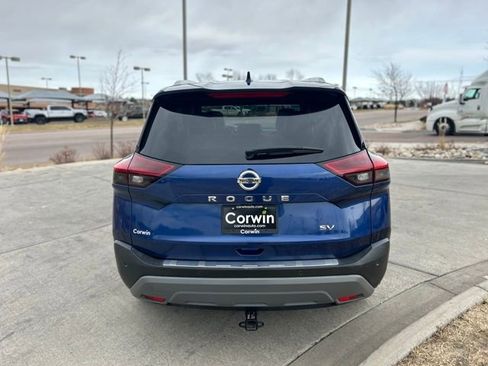 Used 2021 Nissan Rogue SV w/ Premium Package image 7