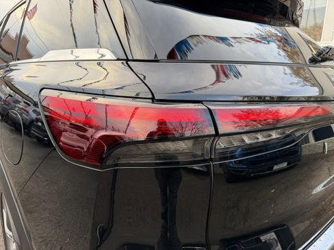 Used 2023 INFINITI QX60 Luxe w/ Cargo Package image 16