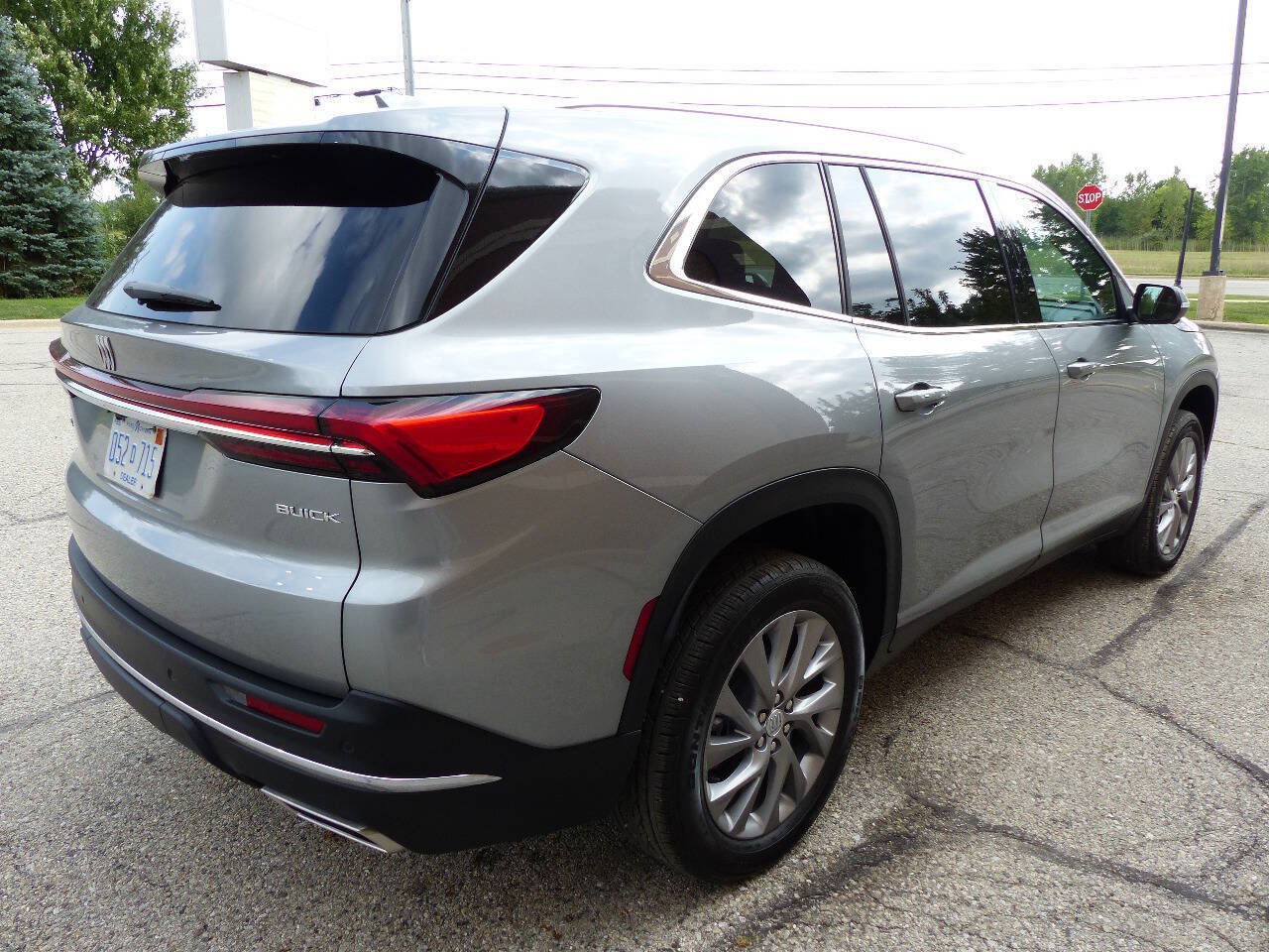 Used 2026 Buick Enclave Preferred w/ LPO, Floor Liner Package FWD image 12