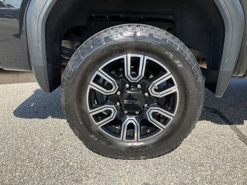 Used 2020 GMC Sierra 2500 AT4 w/ AT4 Premium Package AWD/4WD image 26