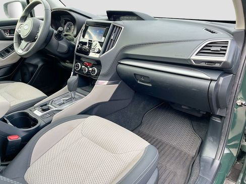 Used 2024 Subaru Forester Premium image 27