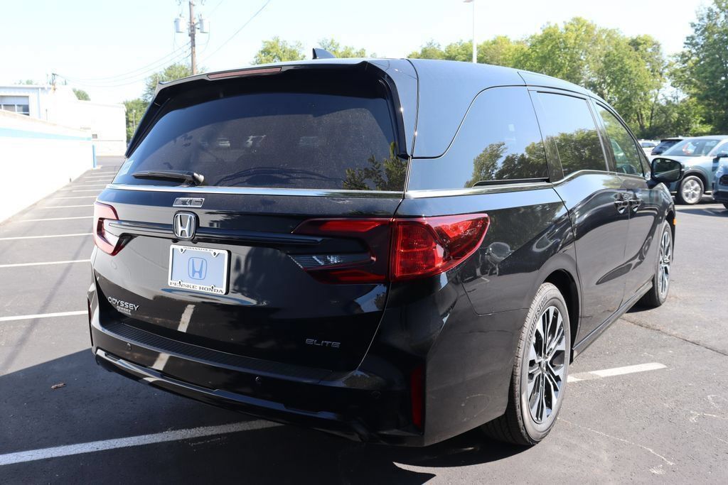 Certified 2026 Honda Odyssey Elite image 5