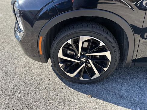 Used 2024 Mitsubishi Outlander FWD image 6