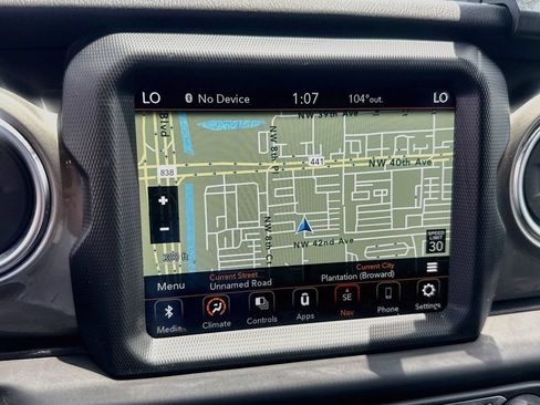 Used 2023 Jeep Wrangler Unlimited Sahara AWD/4WD image 14