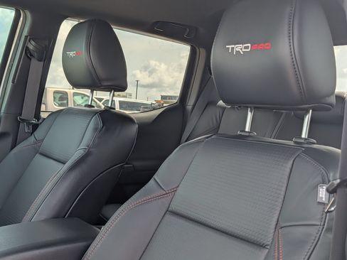 Used 2022 Toyota Tacoma TRD Pro AWD/4WD image 10