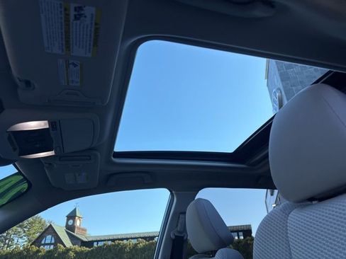 Used 2024 Subaru Forester Premium image 21