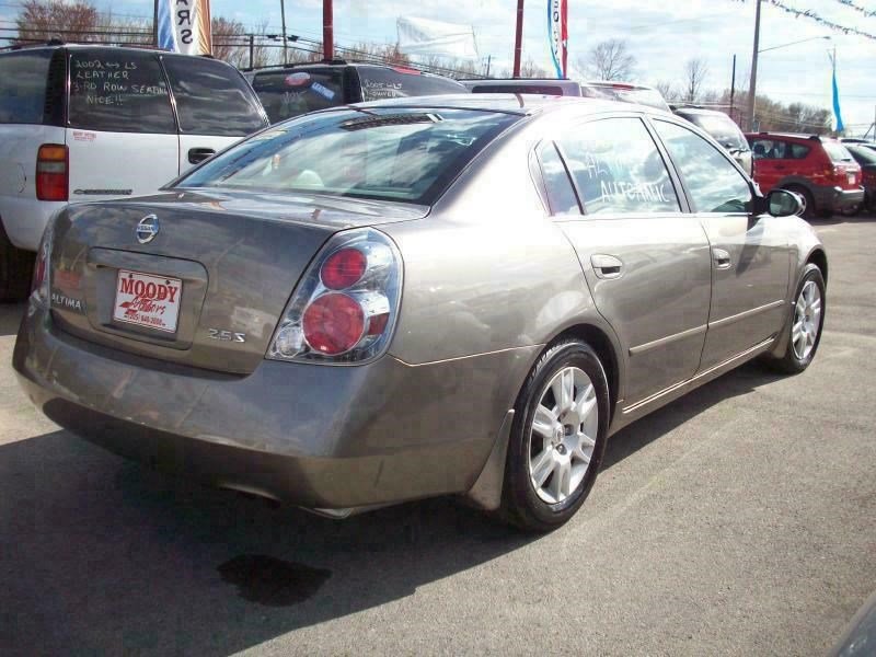 Used 2005 Nissan Altima 2.5 S w/ (S02) Side Airbags Pkg FWD image 3