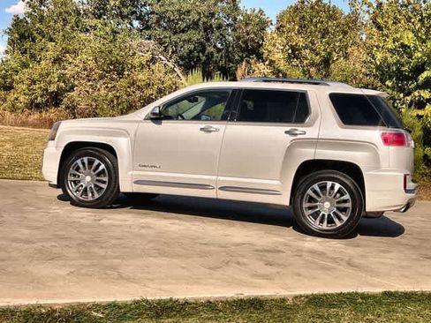 Used 2016 GMC Terrain Denali FWD image 4